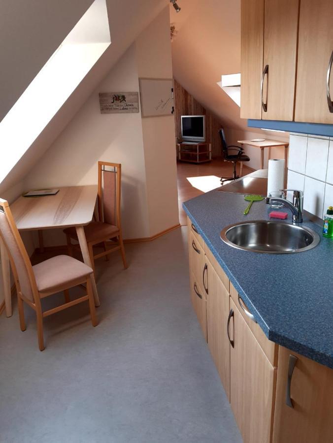 Ferienwohnung Van Den Berg Rees Esterno foto