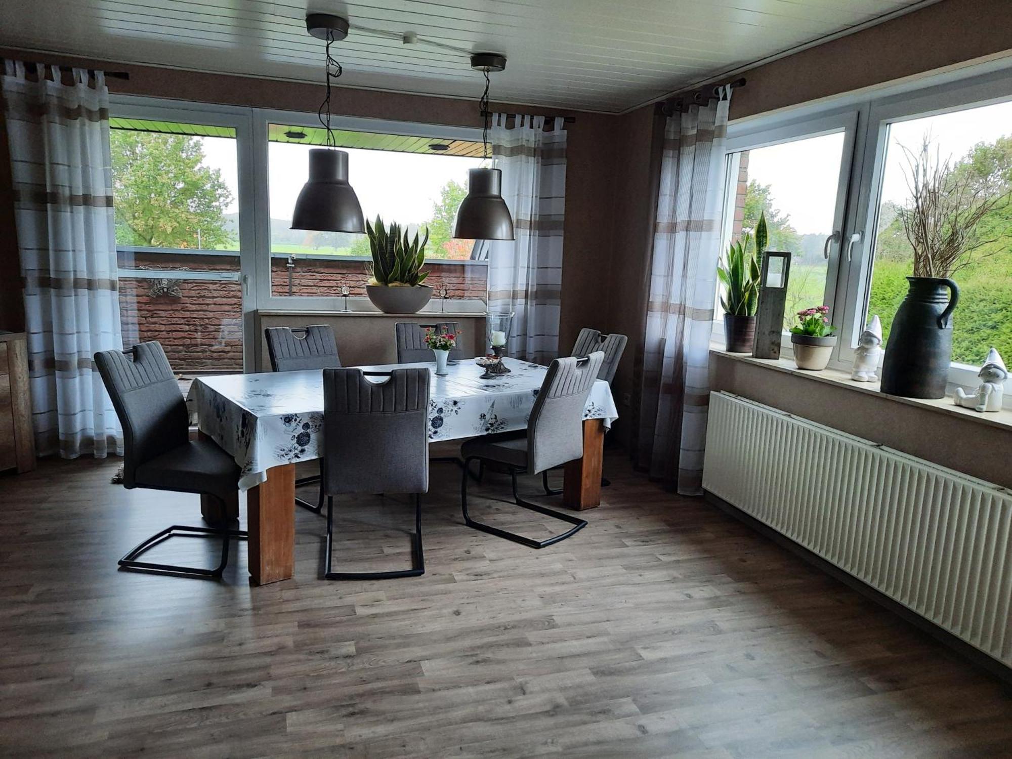 Ferienwohnung Van Den Berg Rees Esterno foto